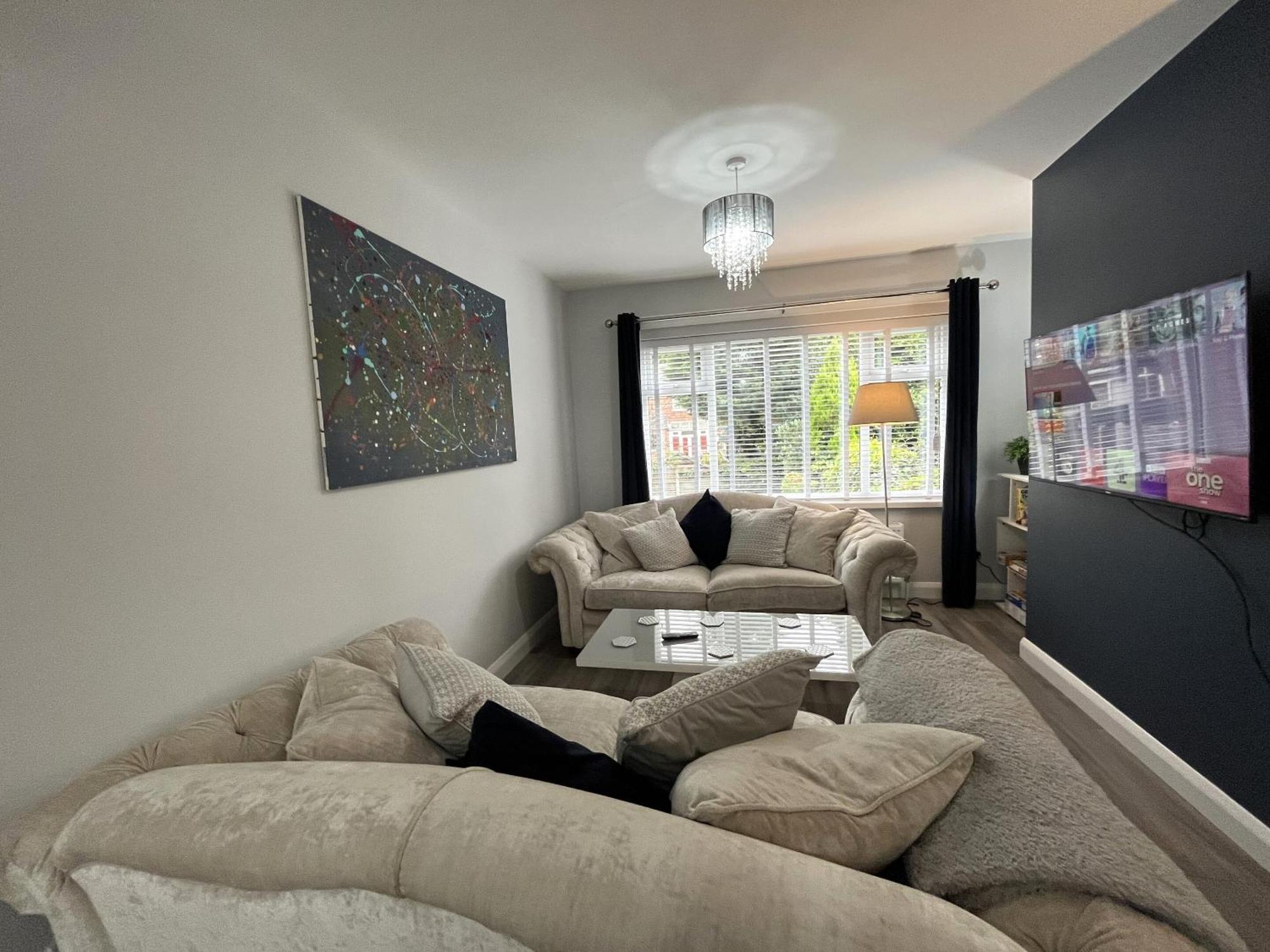 Modern 3-Bed Stay-Away-Home Sleeps 6 Nr Manchester Bagian luar foto