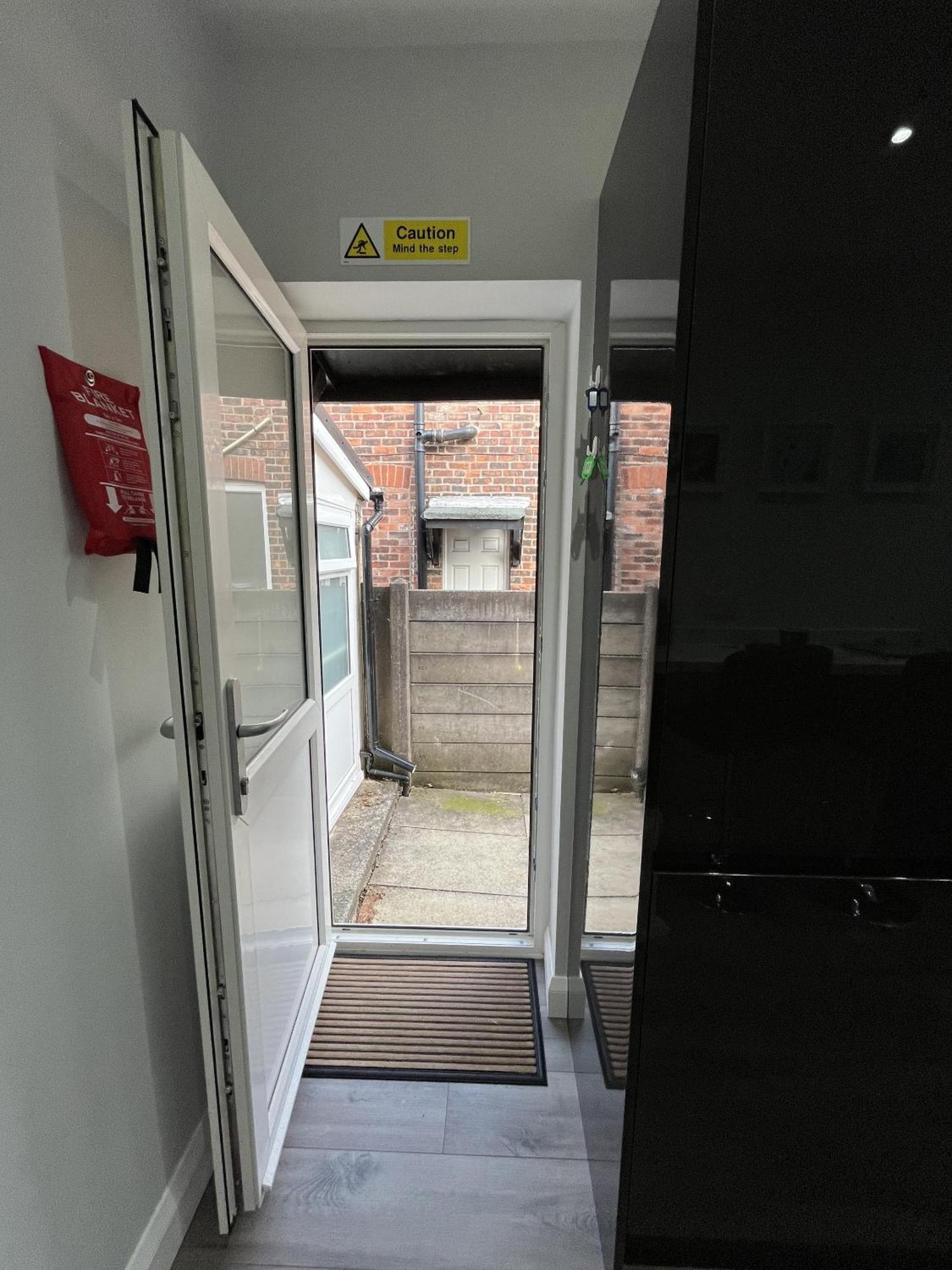 Modern 3-Bed Stay-Away-Home Sleeps 6 Nr Manchester Bagian luar foto